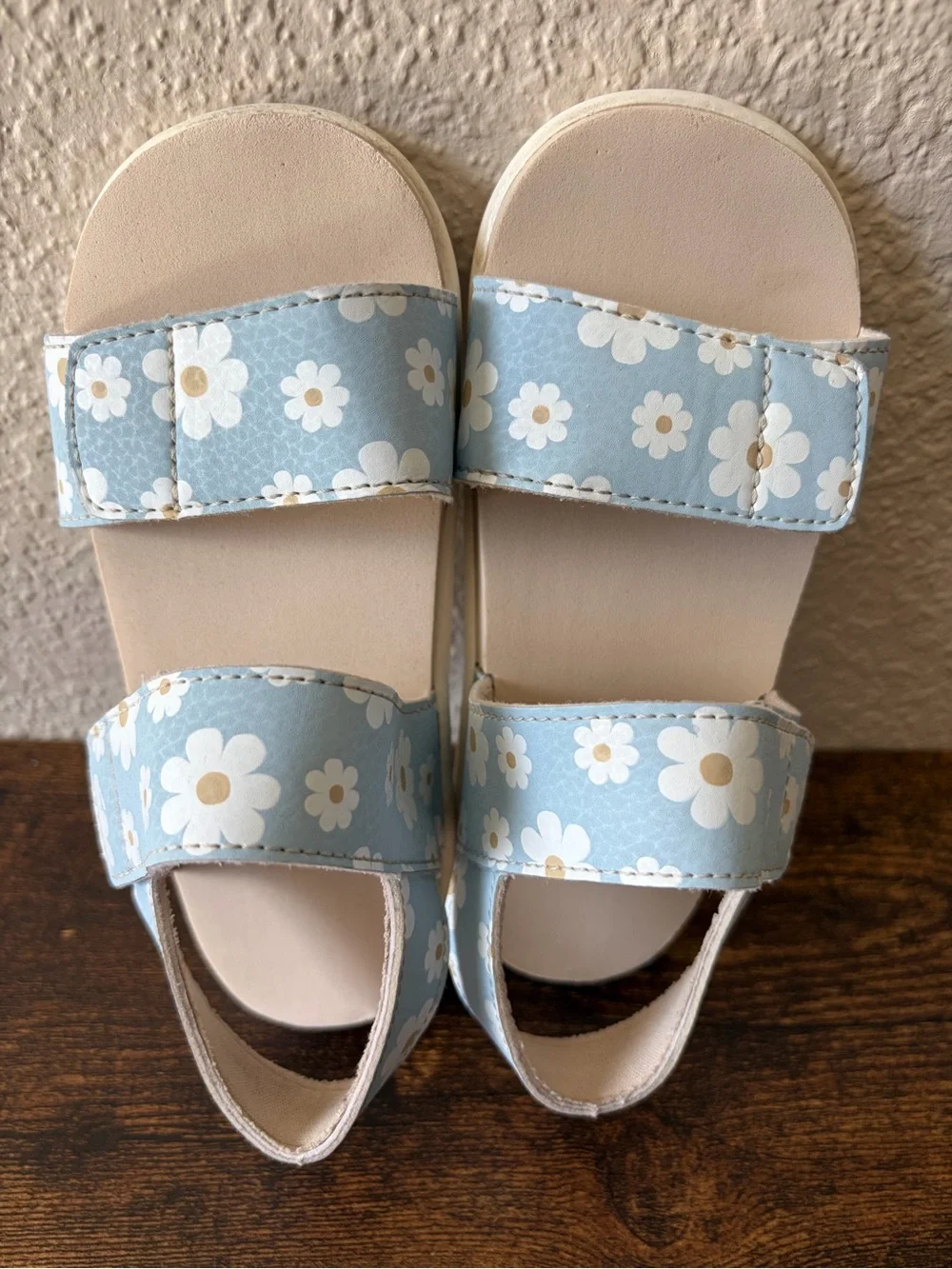 See Kai Run Girls 11 Jaylen Sandal Hook Loop Water Friendly Daisies Blue White